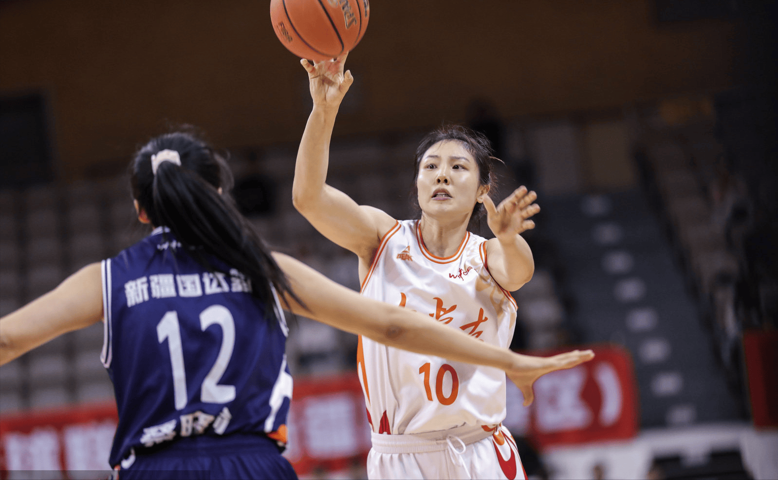 关于东京奥运会女篮预选赛将在明日开打，战况激烈的信息